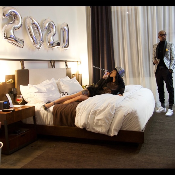 I’m just a Geek 🤓 with a streetwear fetish - Picture 3 of 4